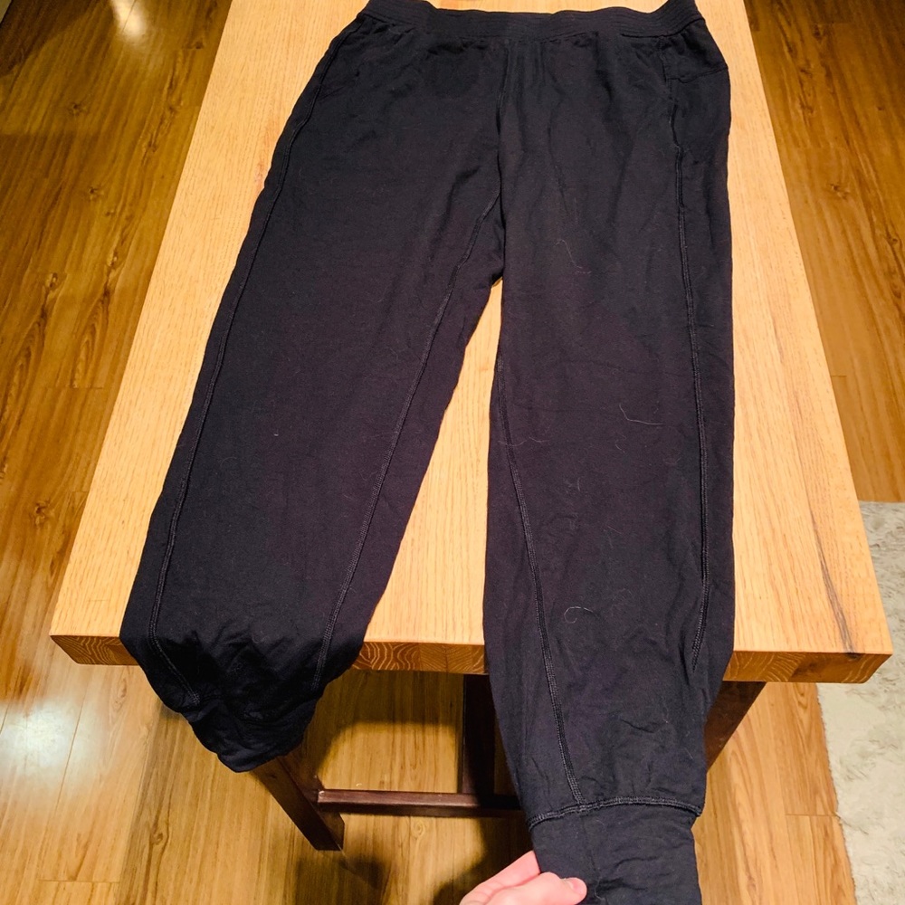 Never worn black size 6 lululemon joggers